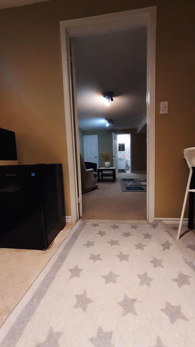 Jinous's room
