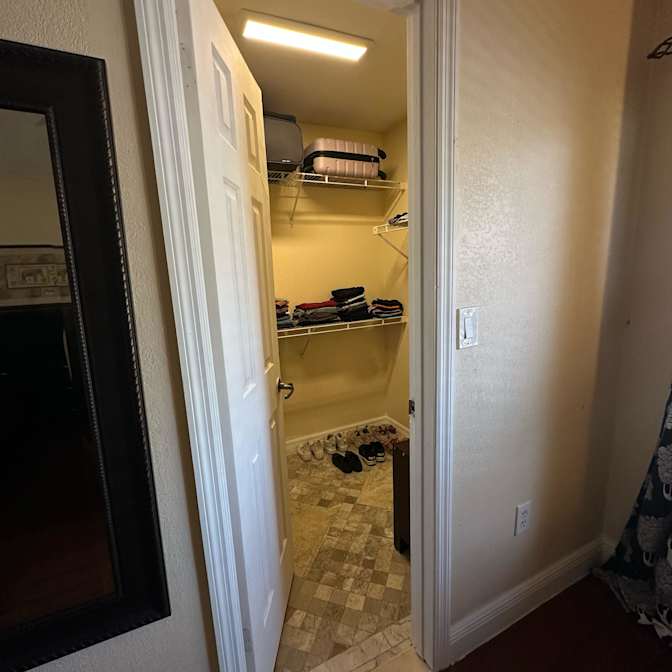 jacques's room