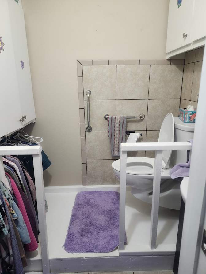 Carrie Farrell's room