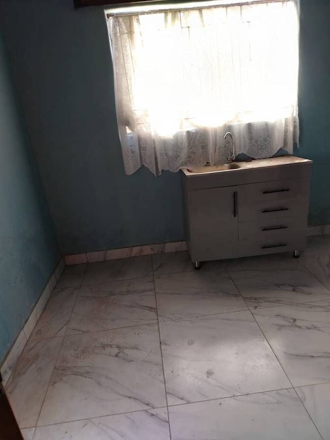 Page Mercury's room
