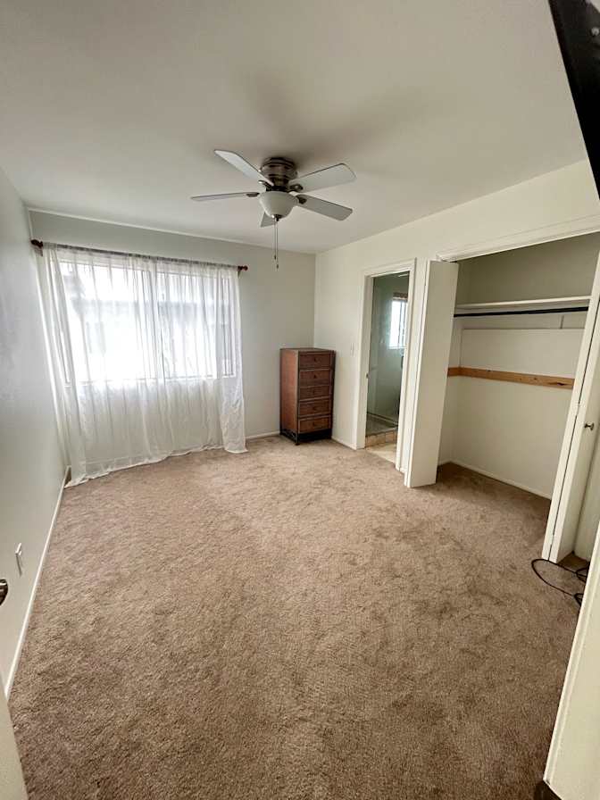 Anahit's room