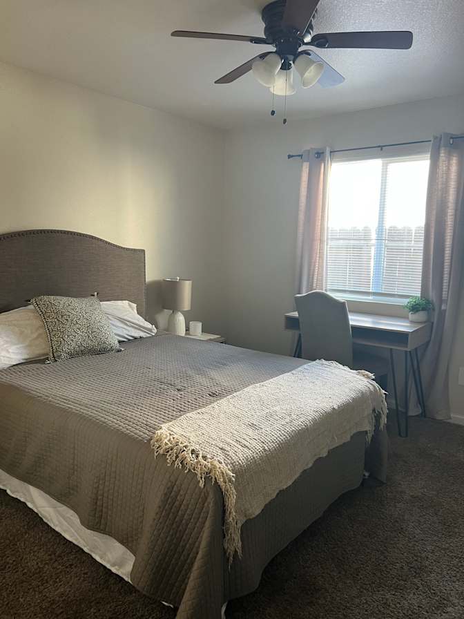 Mauricio's room