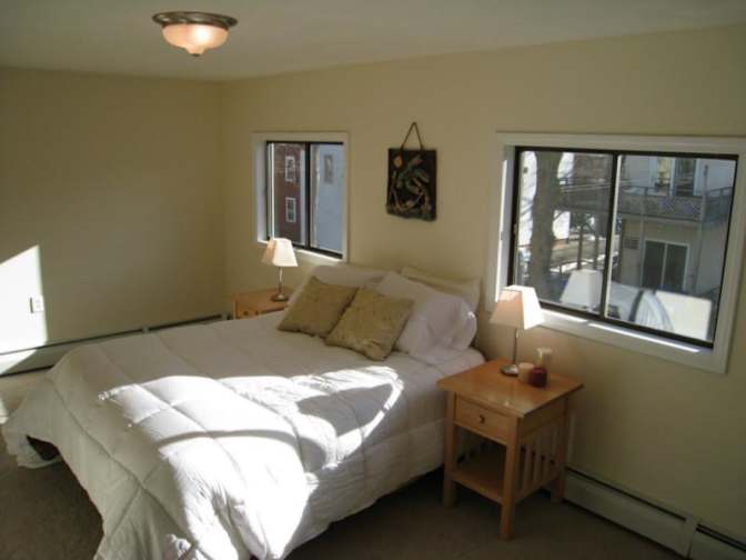 Mayara's room
