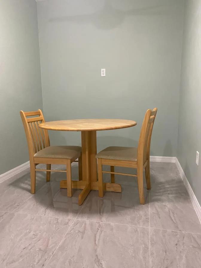 juan's room