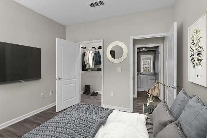 Ivan Donalds's room