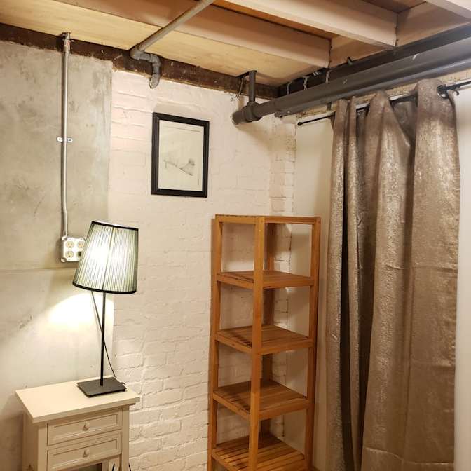 L's room