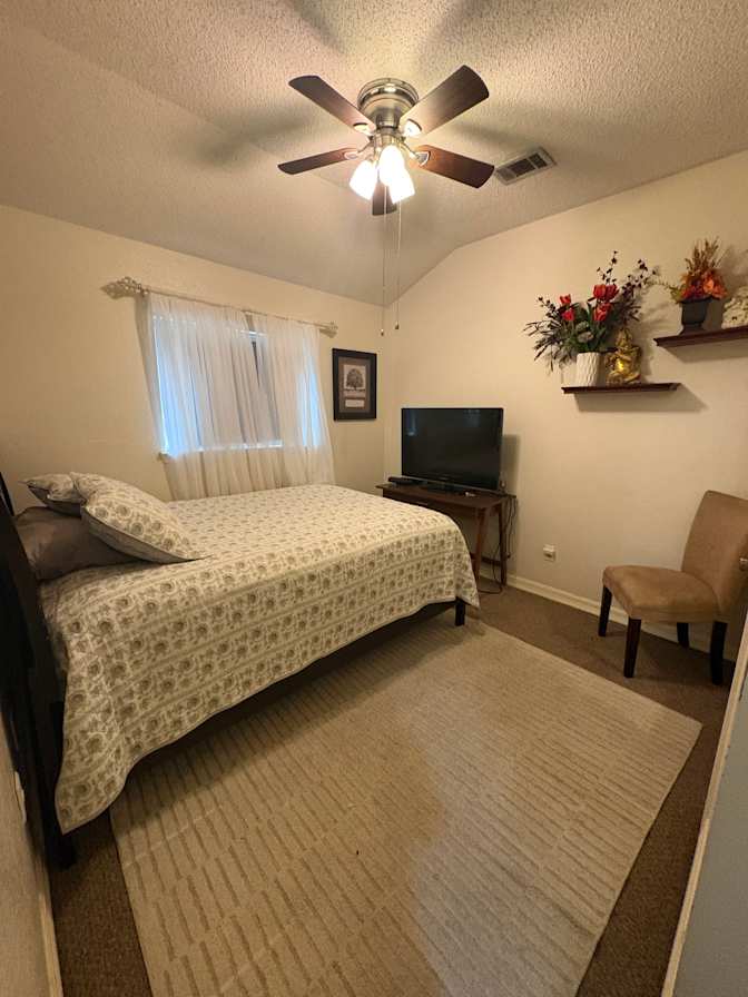 Reina's room