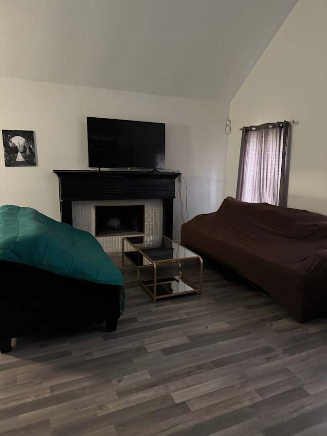 Gaby Aguilar's room