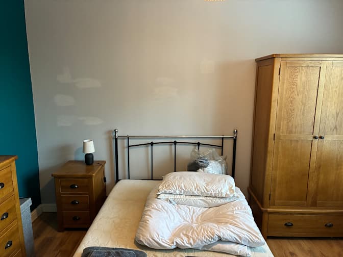 Darryl James Hill's room