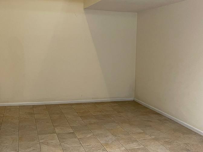 PRIVATE BEDROOM - Danbury - Connecticut - Office - Music - Craft Studio's room
