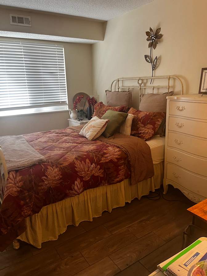 Victoria's room