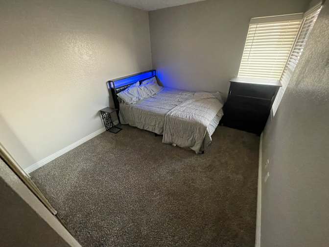 Ontario's room