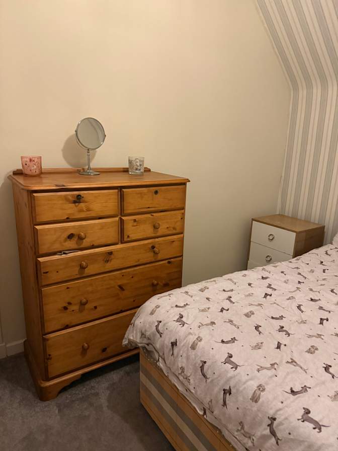Sarah-Jane's room