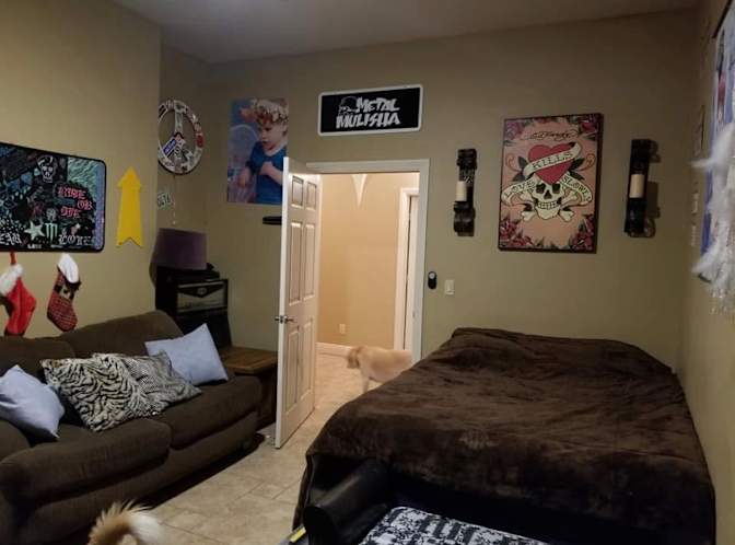 Darin's room