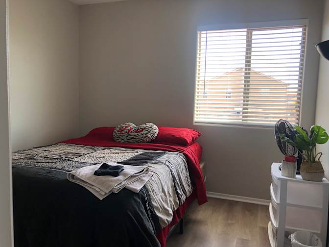 Lia Homes's room