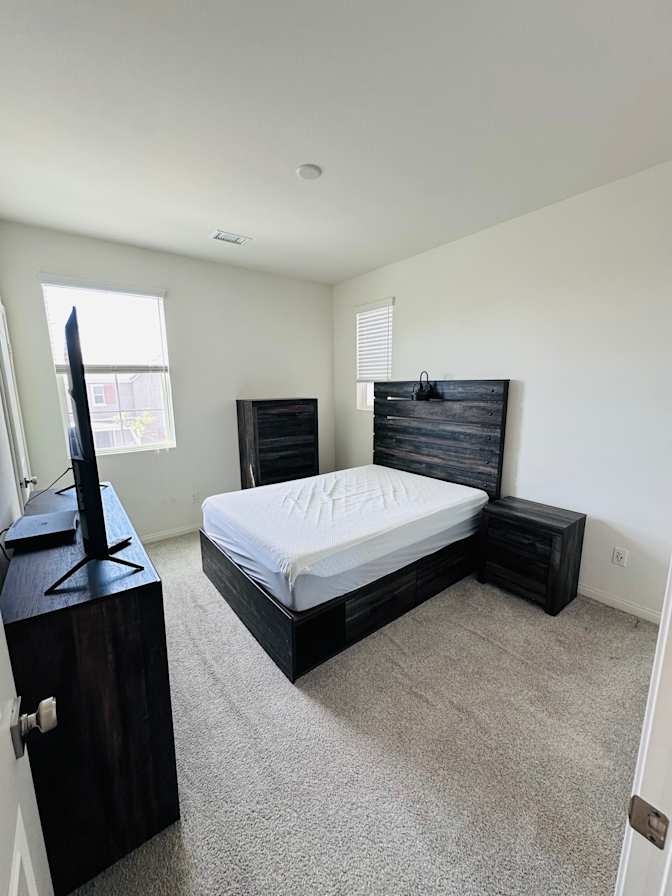Jose's room