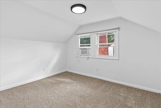 Alcove Rooms's room