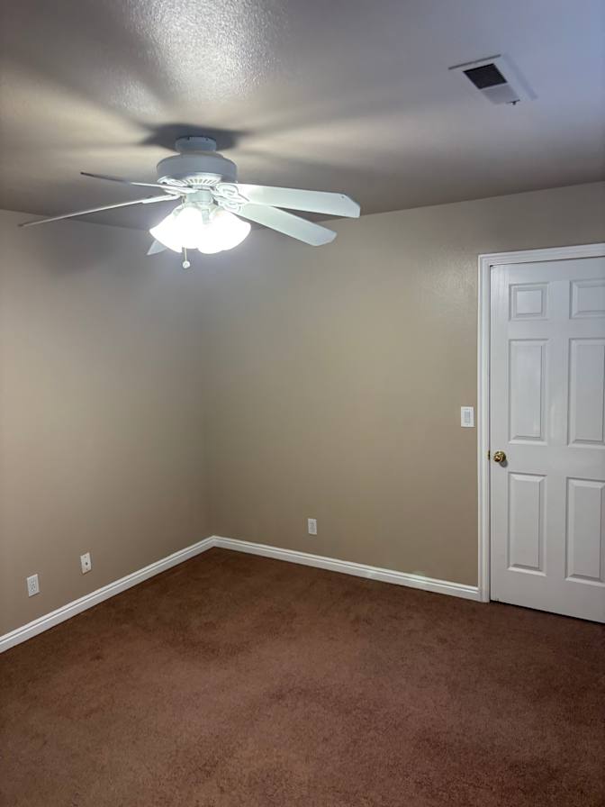 Alex Te's room