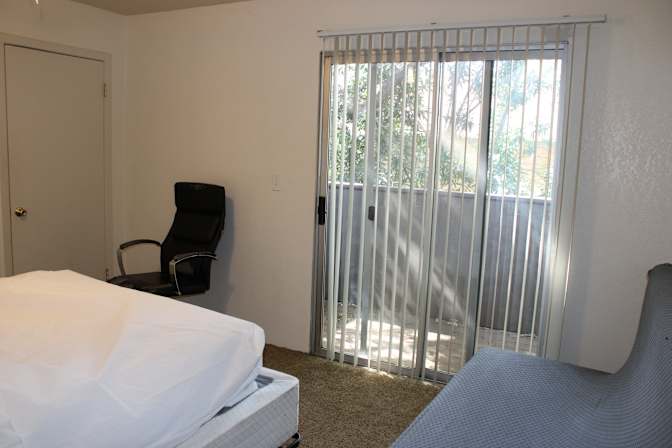 Thomas's room