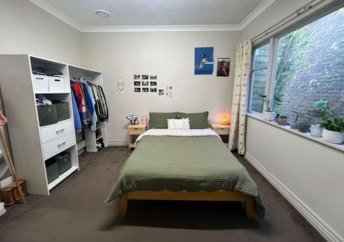 Isla's room