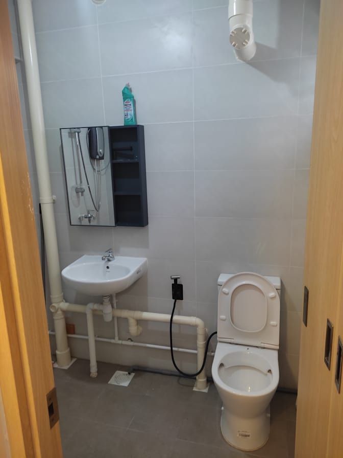 Idris's room