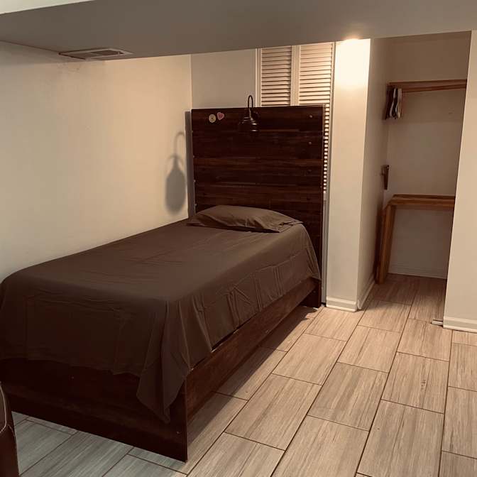 Sandy's room