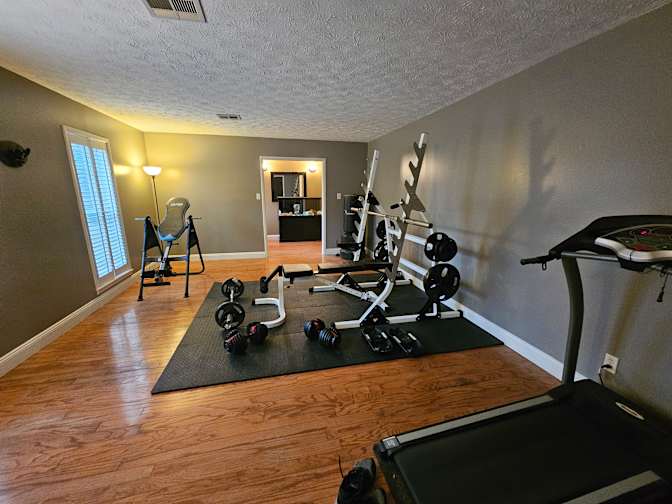 Carlos's room