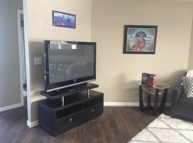 Dee's room