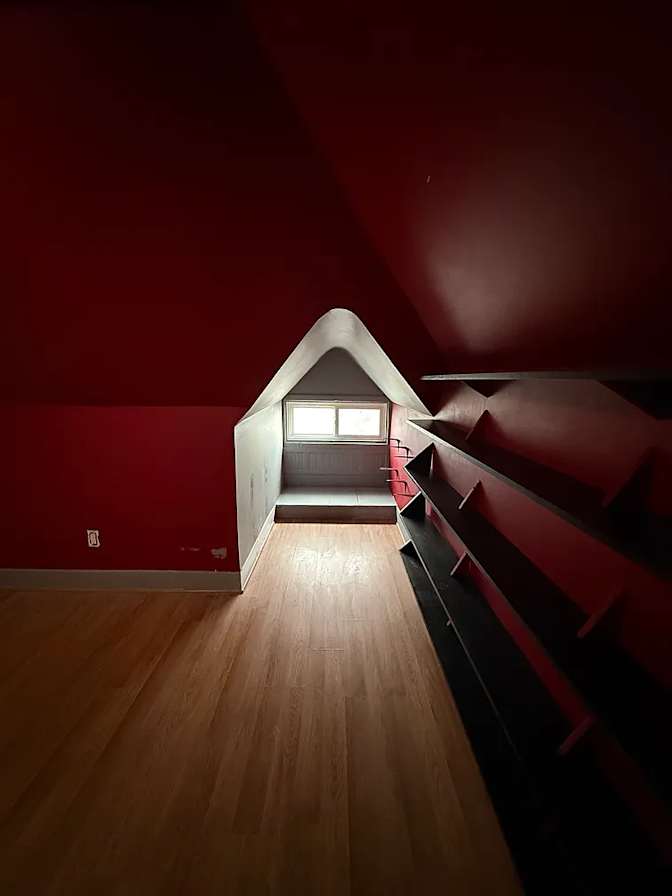 Kay's room