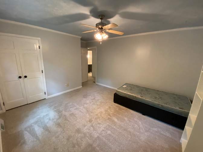 Alcove Rooms's room