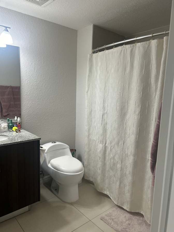 Stephanie Pinero's room