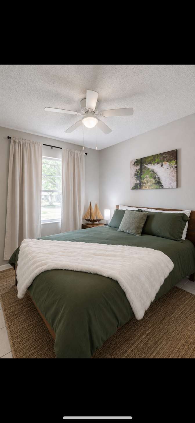 Nicollas's room
