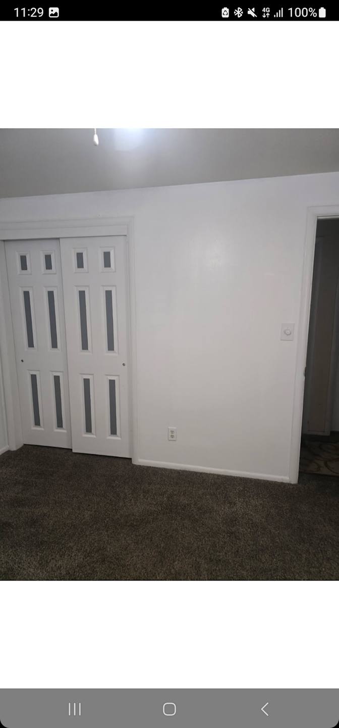 Dustin's room