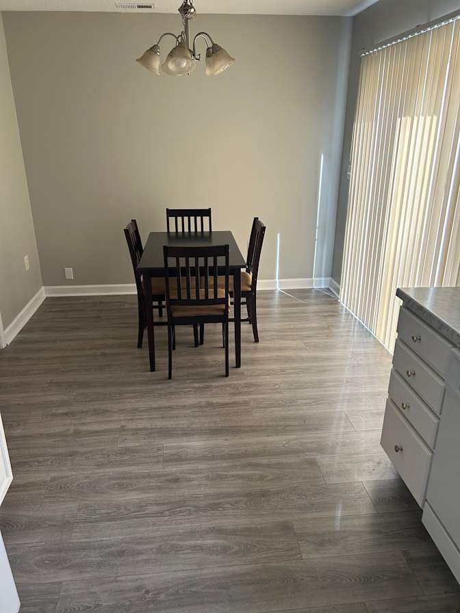 Alcove Rooms's room