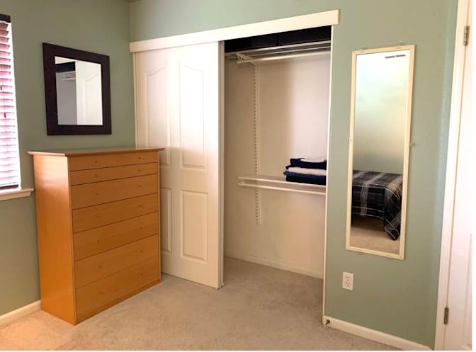 Alexis's room