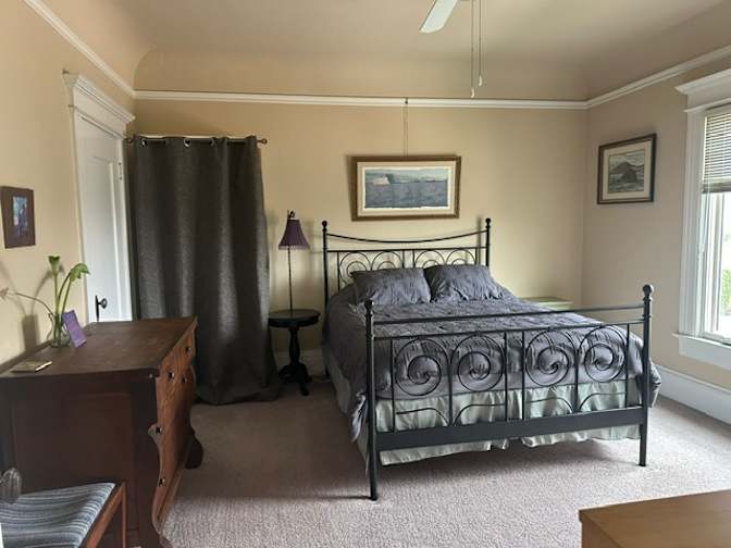 Downtown Monterey's room