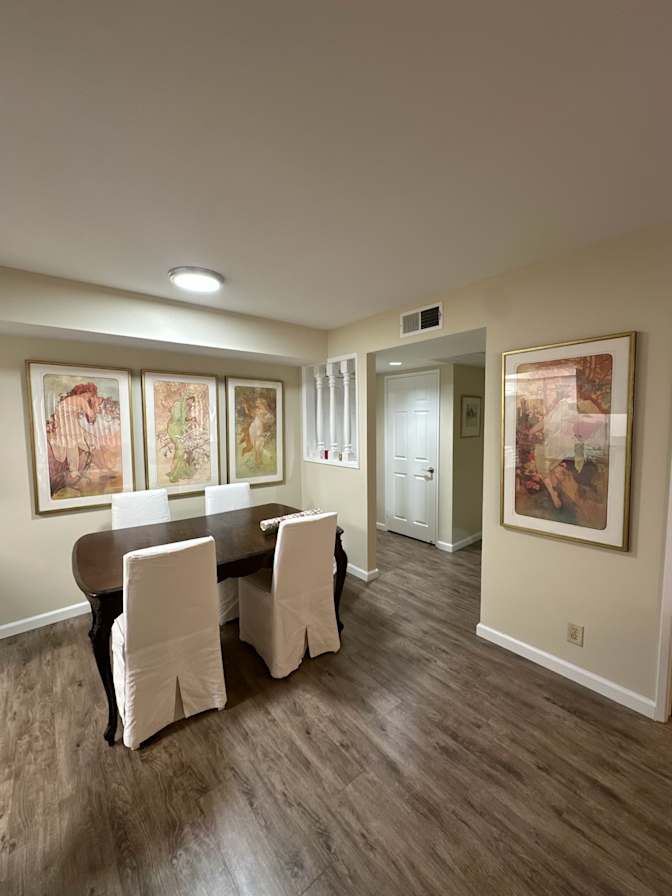 Lily Ladin's room