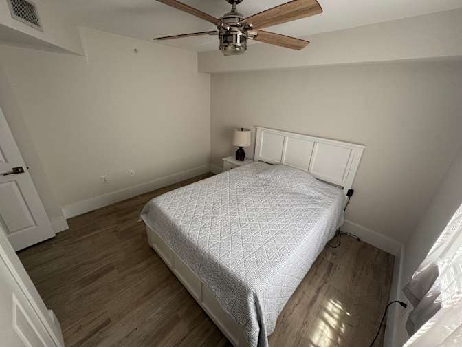 Carlos's room