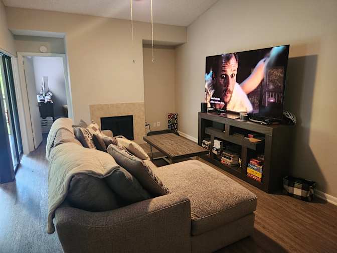 Fernando's room