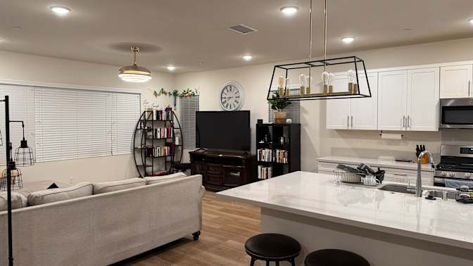 Kwame Boat's room