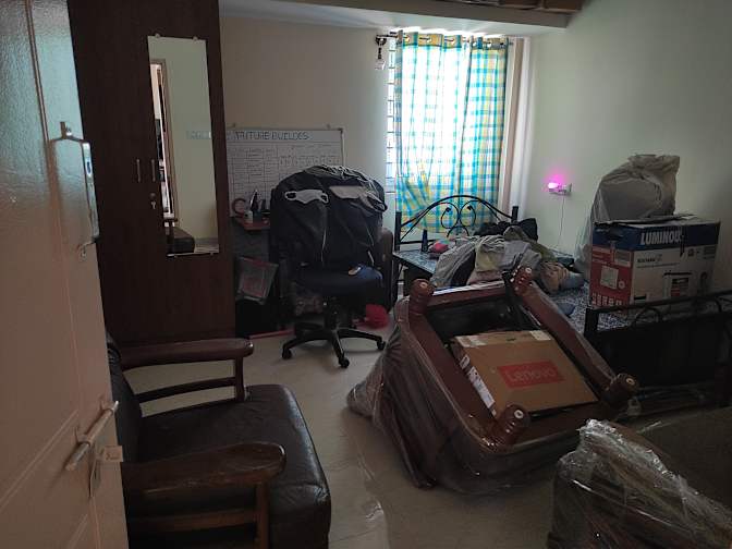 selva kumar's room