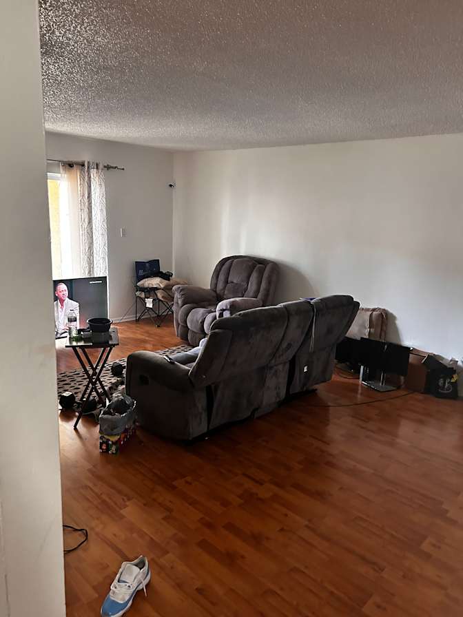 Lamor's room