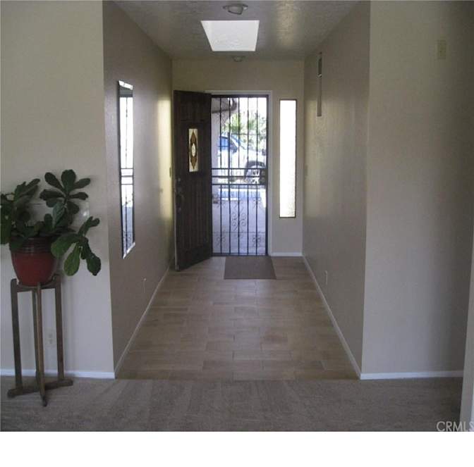 Dee's room