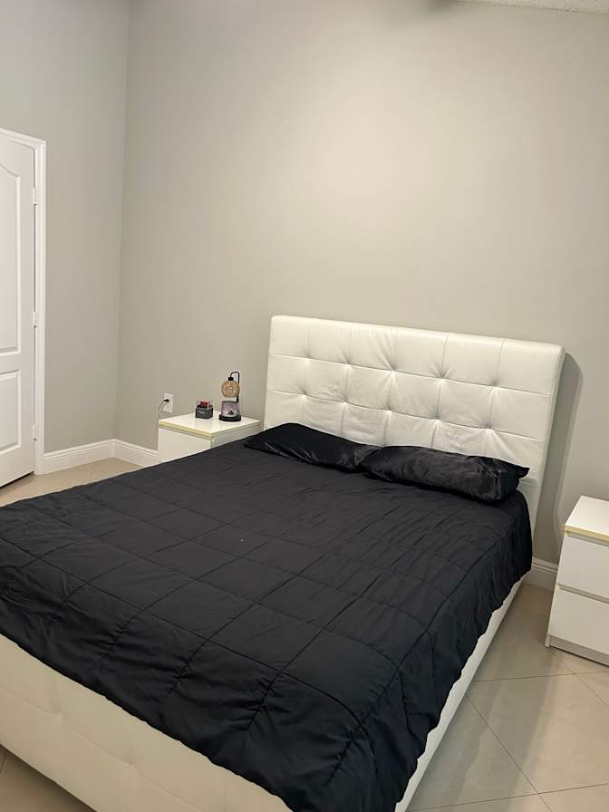 Ana's room
