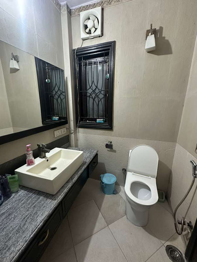 Amit Bhatt's room