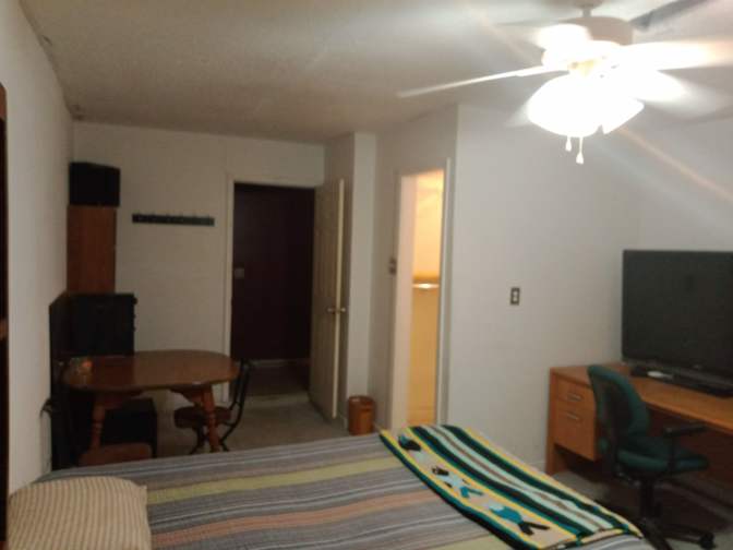 Fernando Saravia's room