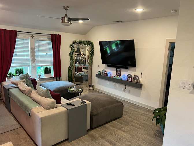 JH's room