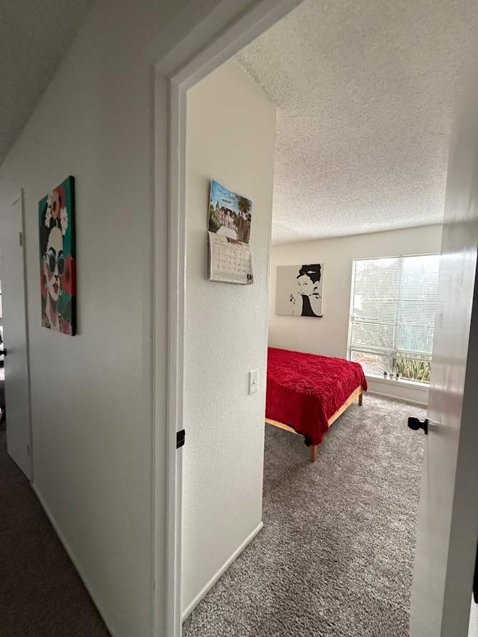 gabriel f.'s room