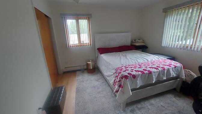 Westwood Poolhouse's room