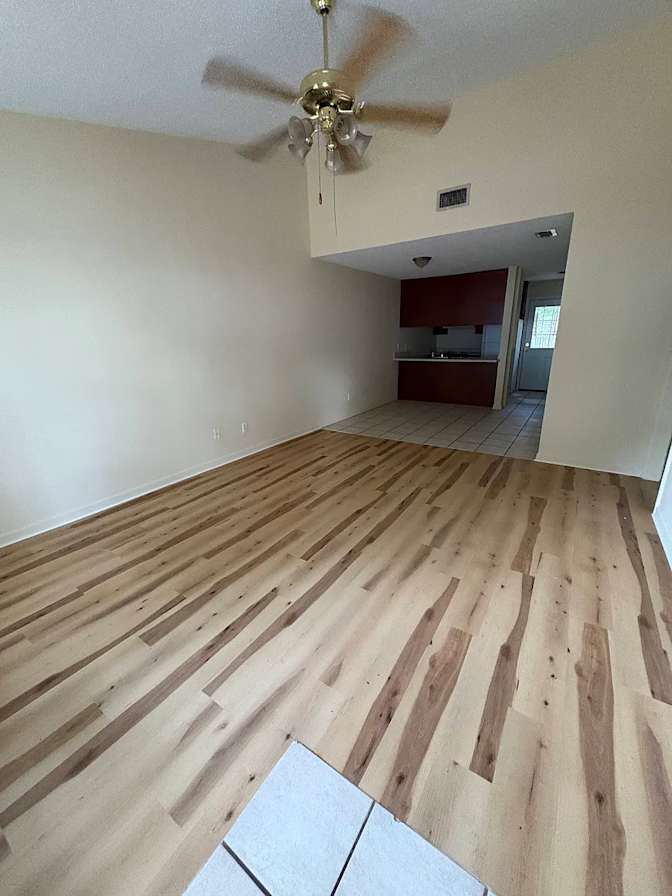 Lisa Kuykendall's room